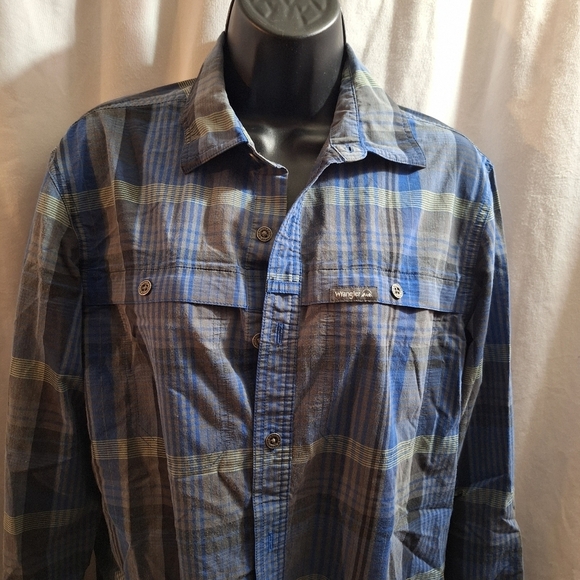 Wrangler casual button-down shirt Medium - Picture 2 of 5